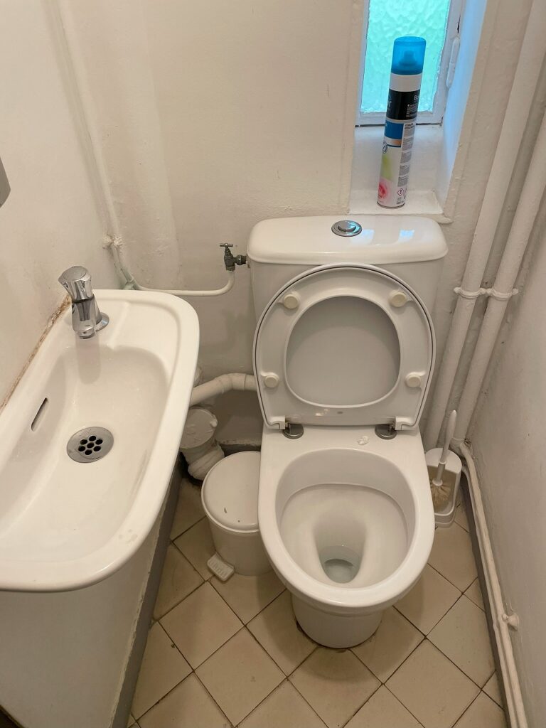 1階の使用できるトイレ